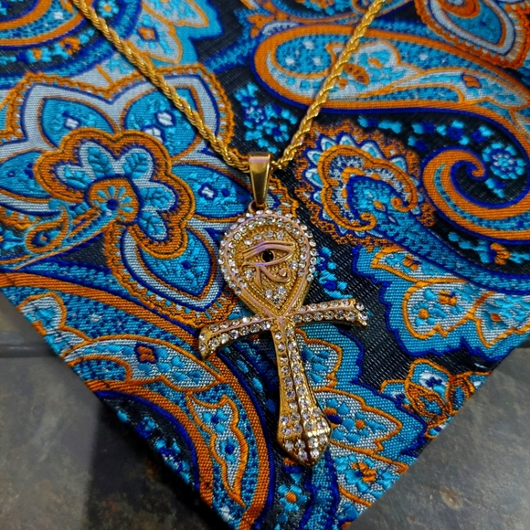 18K Gold Plated Ankh Eye Of Ra Pendant With Rope Chain - Picture 9 of 15